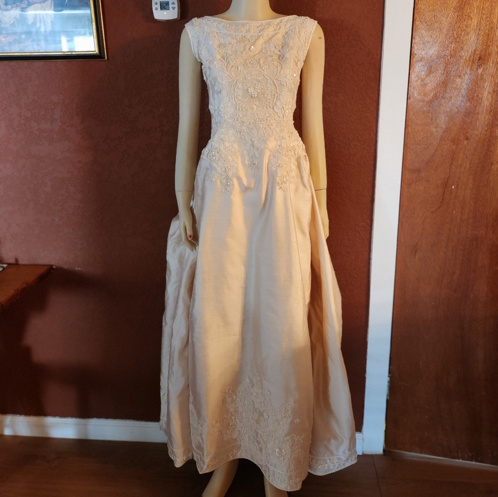 Christos Vintage 100% Silk Wedding Dress size 6 1980's -1990's